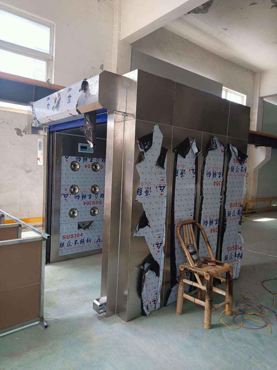 風(fēng)淋室制造廠家電話